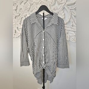 NWT - Westbound Black and White High-Low Striped Top 1X